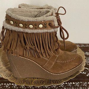 Size 7.5 SAM EDELMAN KEMPER FRINGE FAUX FUR WEDGE BOOTIE